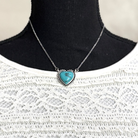 Jewelry - Turquoise Heart Pendant Necklace